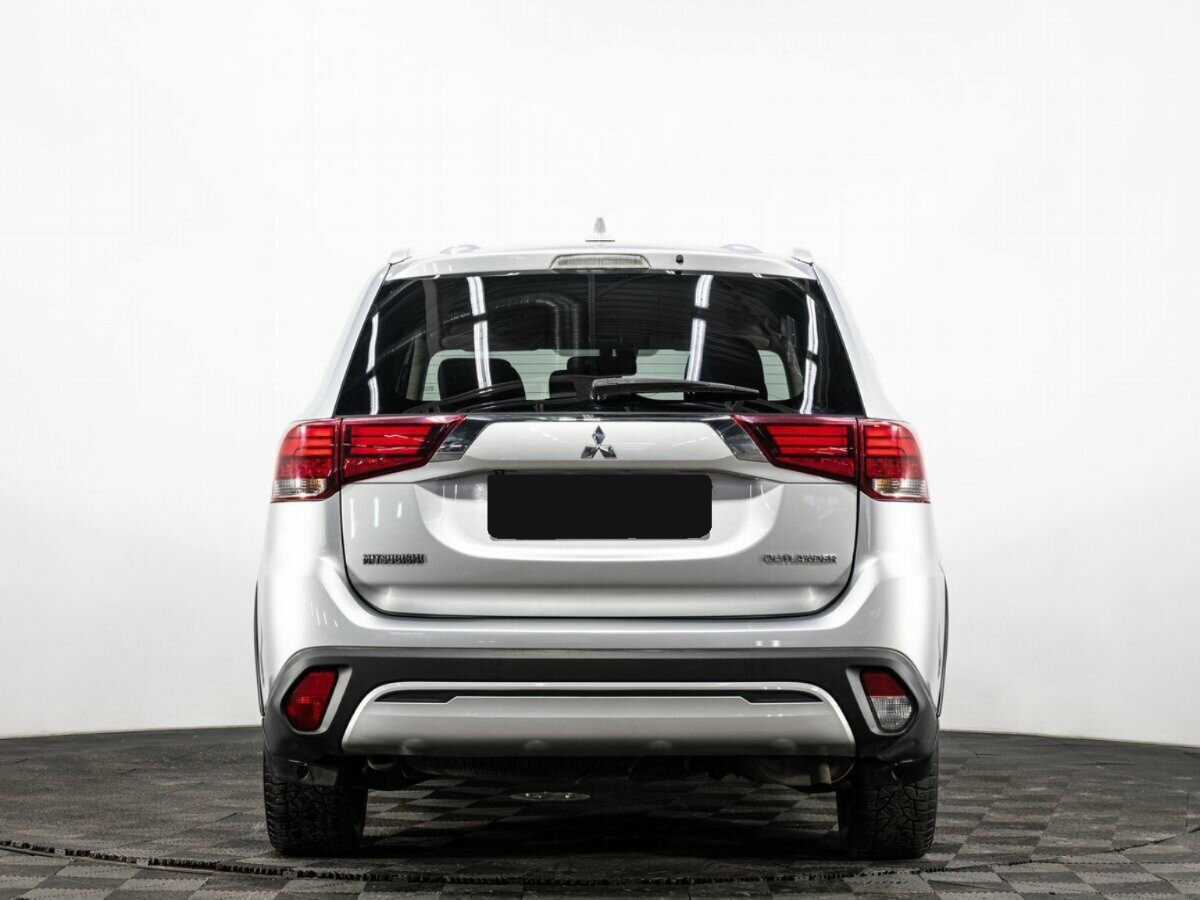 Купить Mitsubishi Outlander с пробегом. Фото: #4