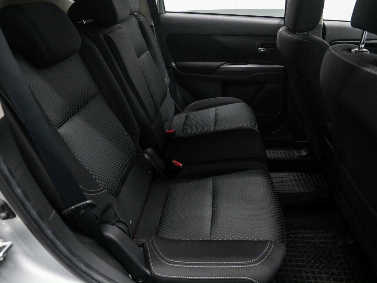 Купить Mitsubishi Outlander с пробегом. Фото: #9