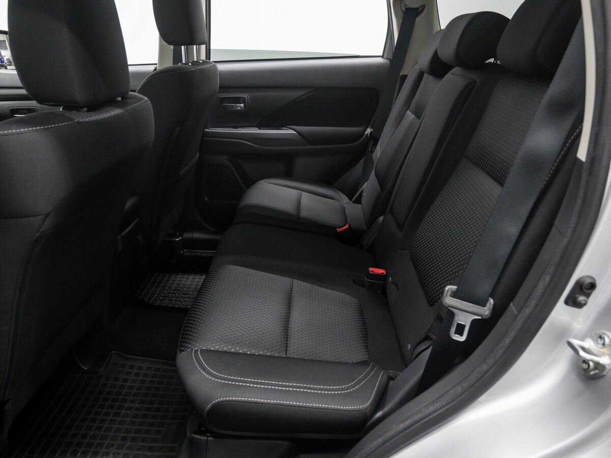 Купить Mitsubishi Outlander с пробегом. Фото: #12