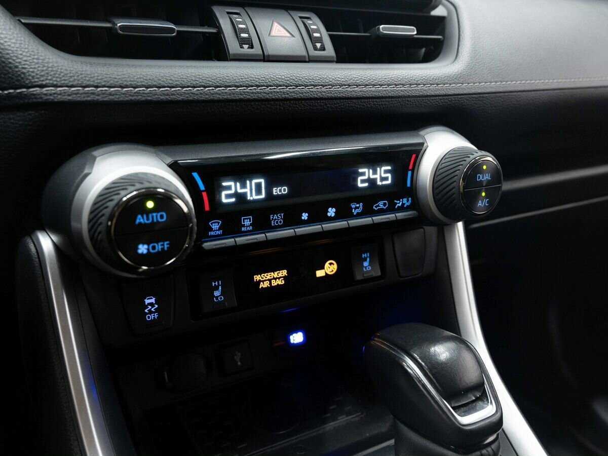 Купить Toyota RAV4 с пробегом. Фото: #21