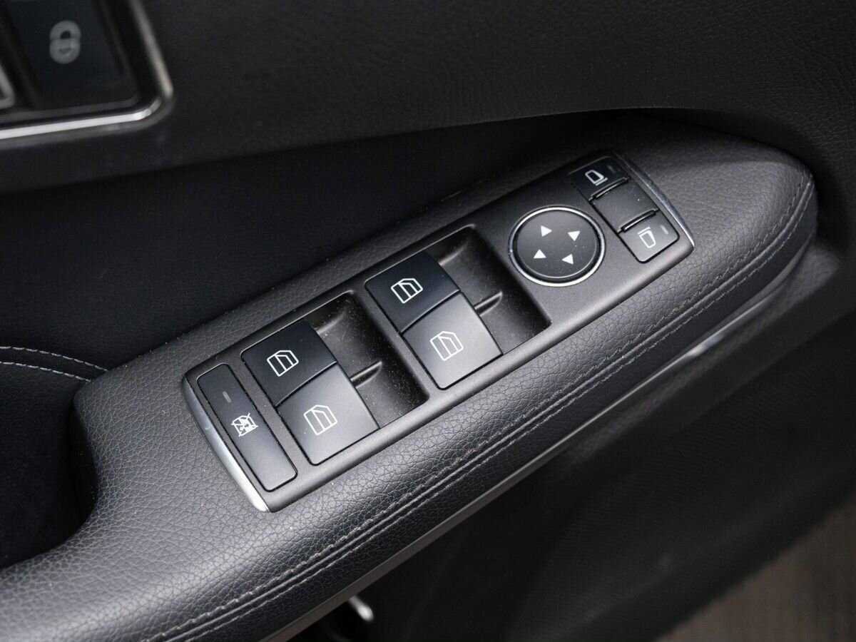 Купить Mercedes-Benz E-Класс с пробегом. Фото: #19