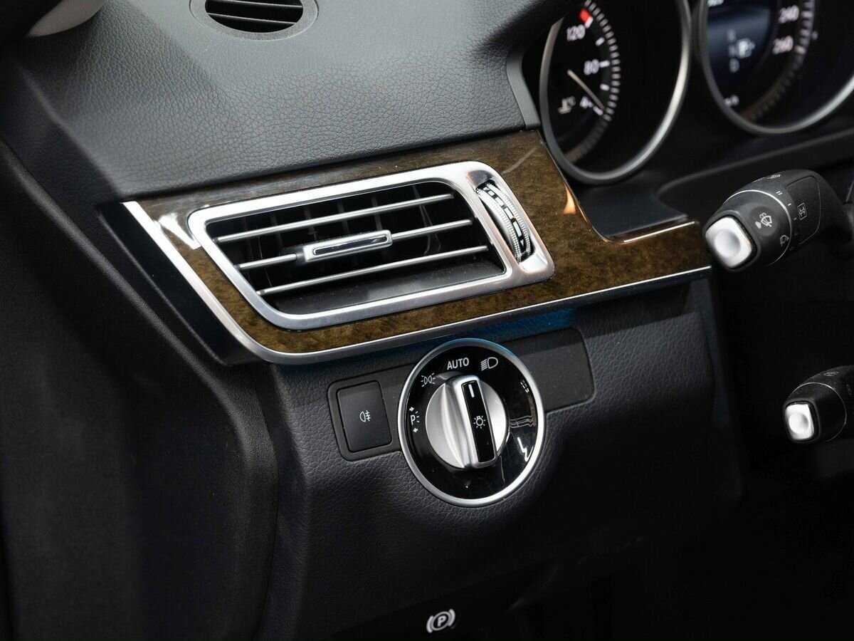 Купить Mercedes-Benz E-Класс с пробегом. Фото: #20