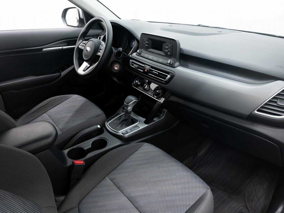 Купить Kia Seltos с пробегом. Фото: #11