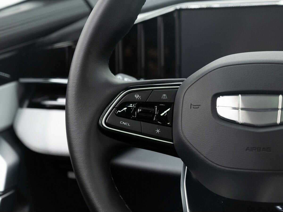 Купить Geely Atlas с пробегом. Фото: #17