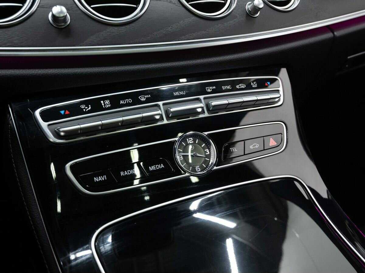 Купить Mercedes-Benz E-Класс с пробегом. Фото: #19