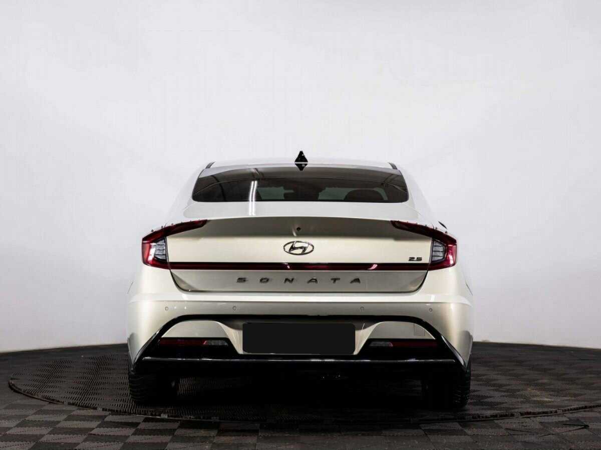 Купить Hyundai Sonata с пробегом. Фото: #4