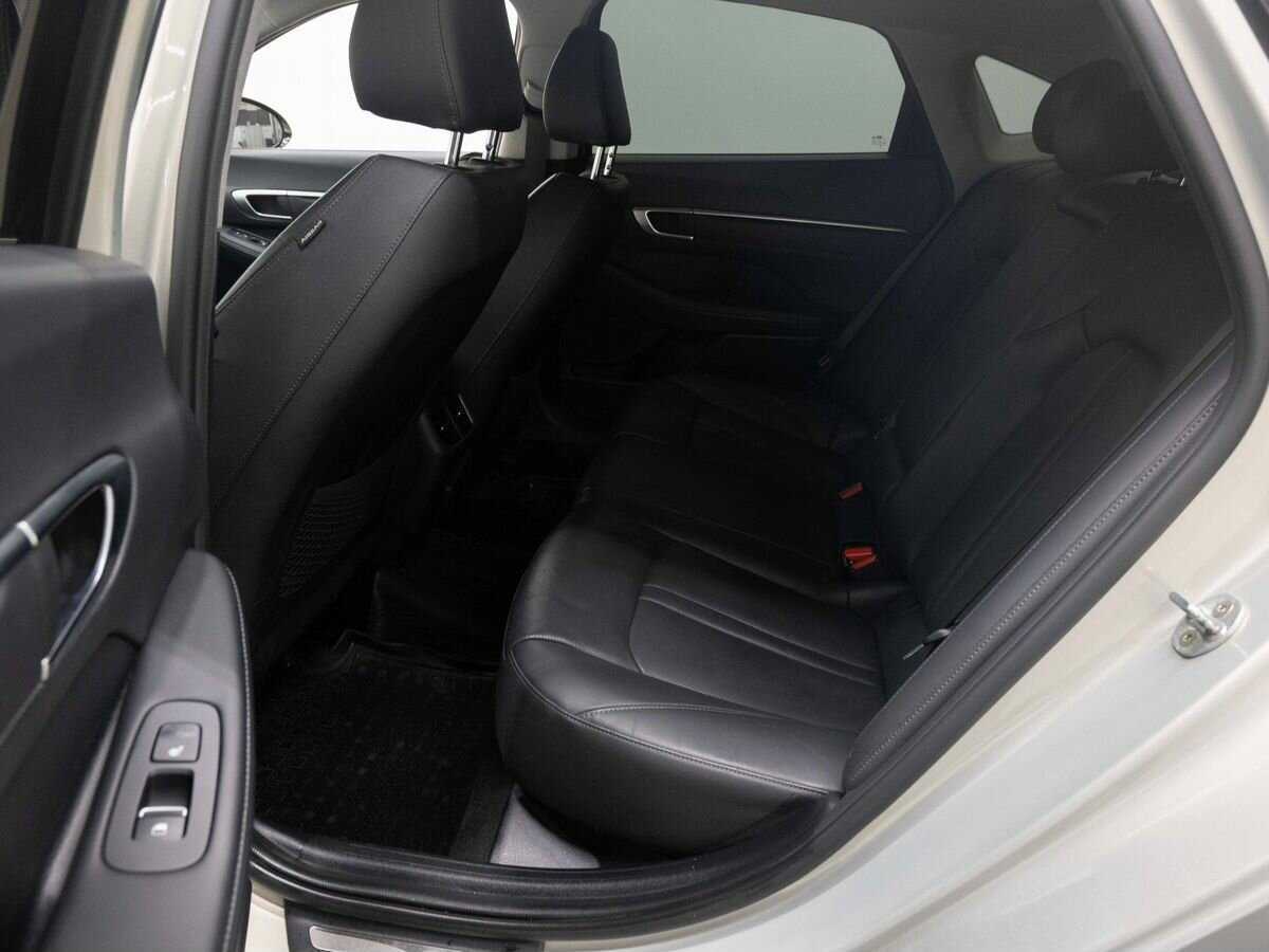 Купить Hyundai Sonata с пробегом. Фото: #10