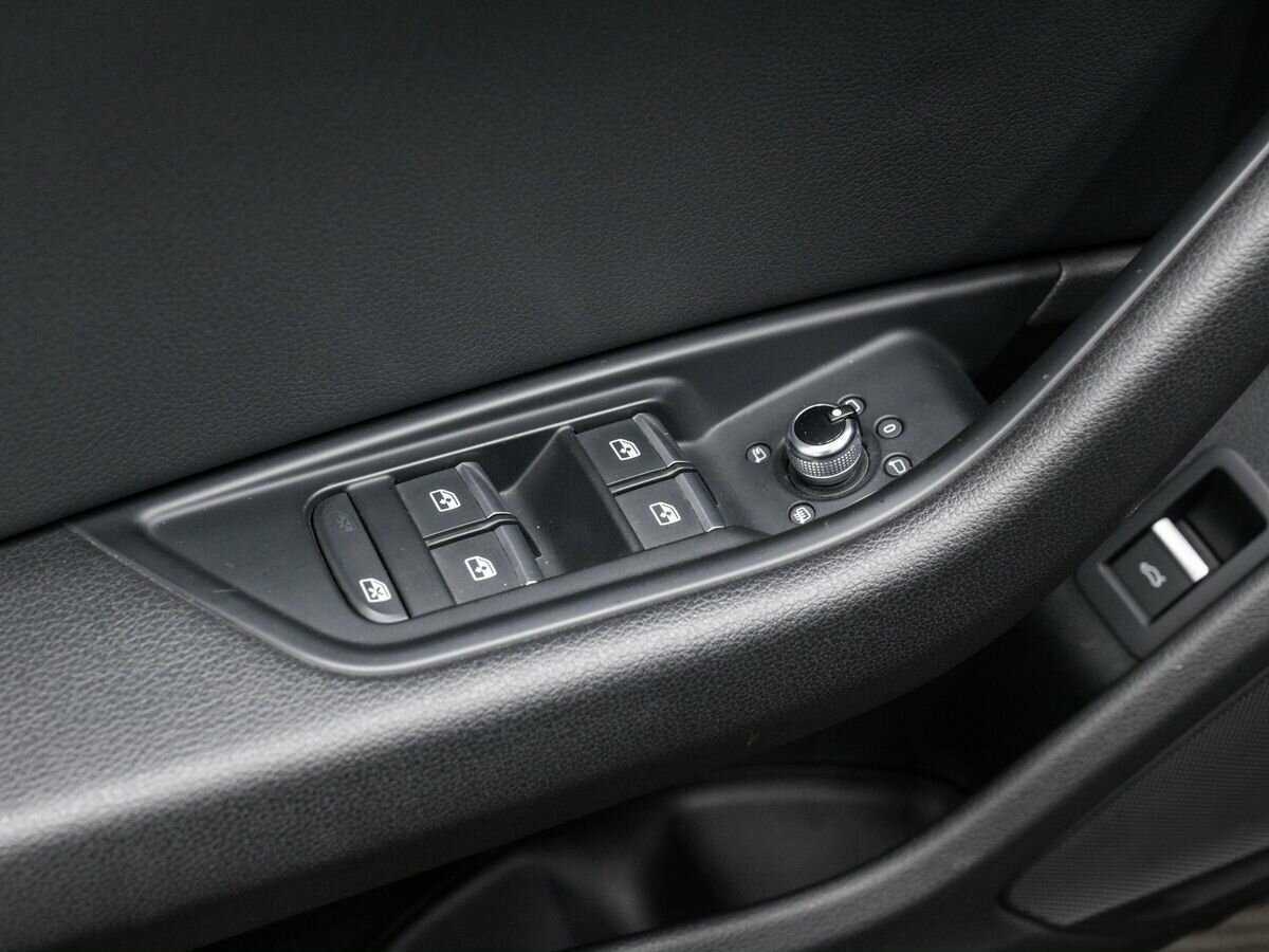 Купить Audi A4 с пробегом. Фото: #15