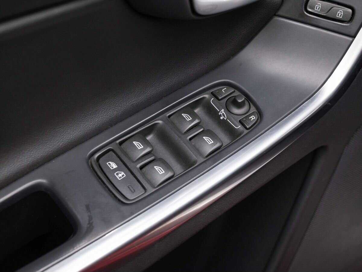 Купить Volvo XC60 с пробегом. Фото: #15