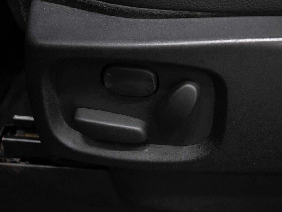 Купить Land Rover Discovery с пробегом. Фото: #23