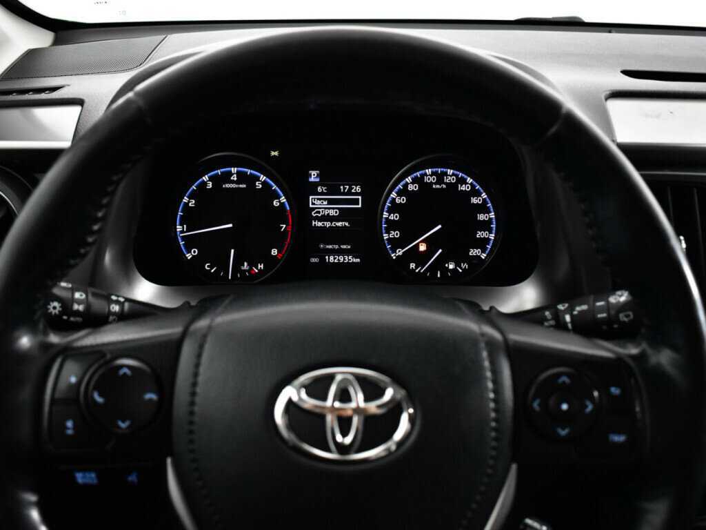 Купить Toyota RAV4 с пробегом. Фото: #10