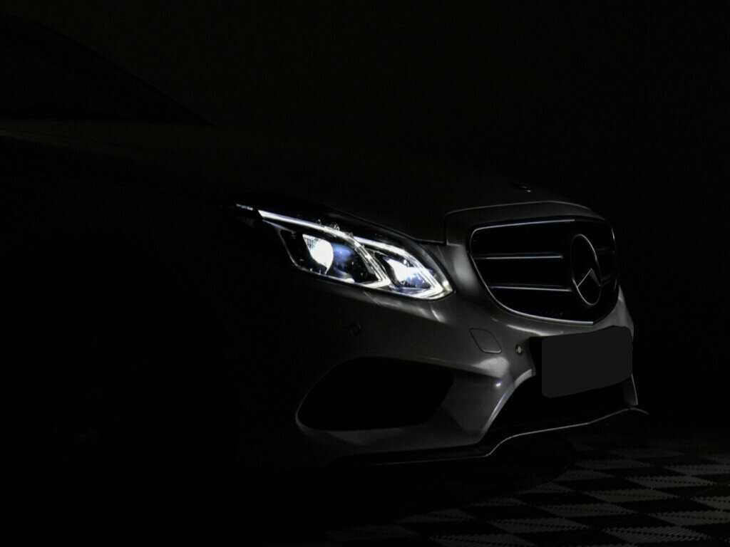 Купить Mercedes-Benz E-Класс с пробегом. Фото: #23