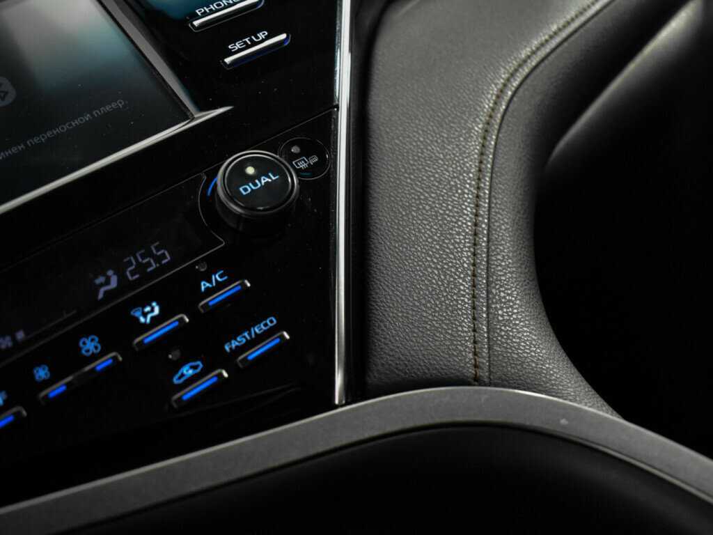 Купить Toyota Camry с пробегом. Фото: #14