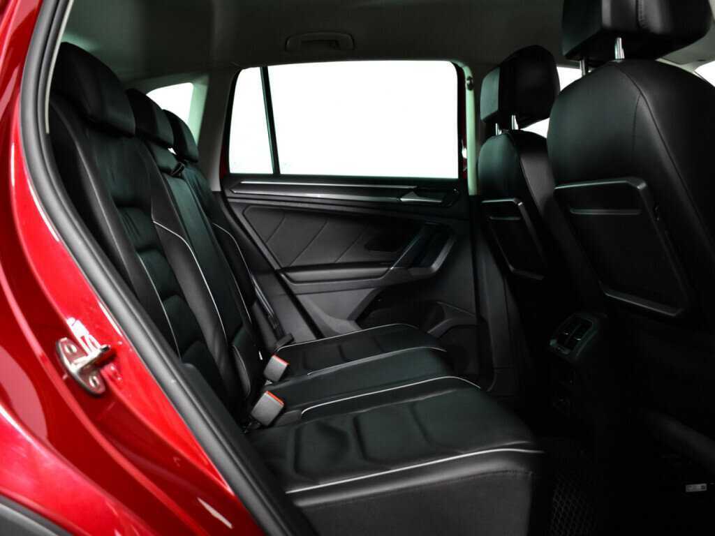 Купить Volkswagen Tiguan с пробегом. Фото: #9