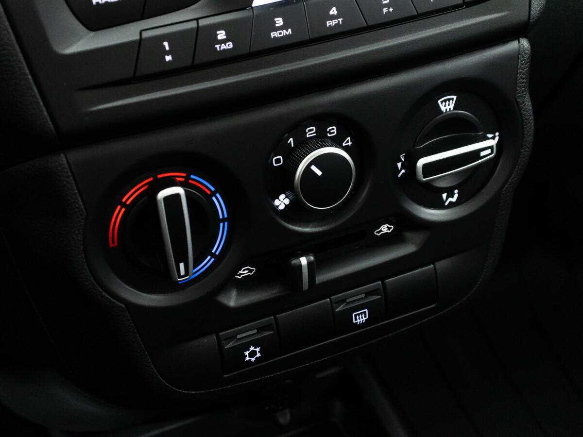 Купить Lada (ВАЗ) Granta с пробегом. Фото: #16