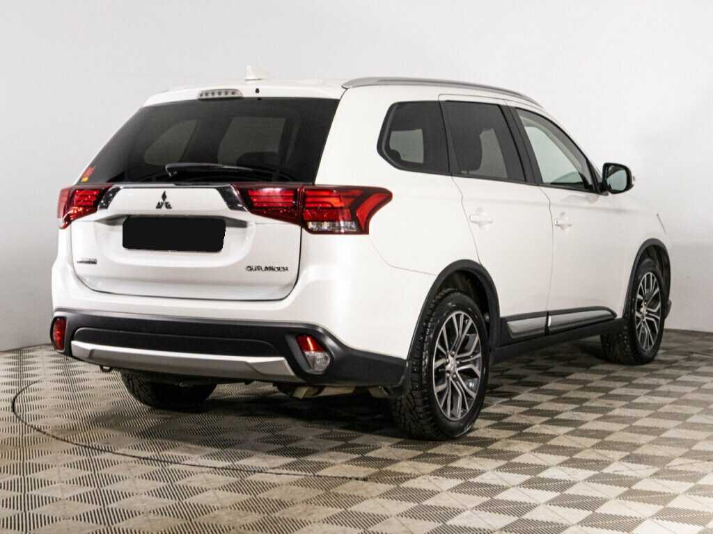 Купить Mitsubishi Outlander с пробегом. Фото: #4