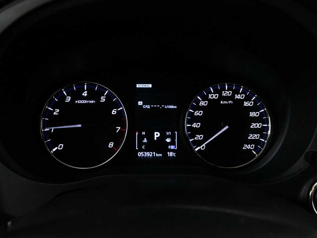 Купить Mitsubishi Outlander с пробегом. Фото: #11