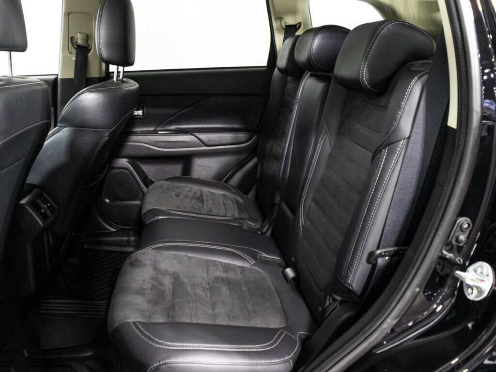 Купить Mitsubishi Outlander с пробегом. Фото: #9
