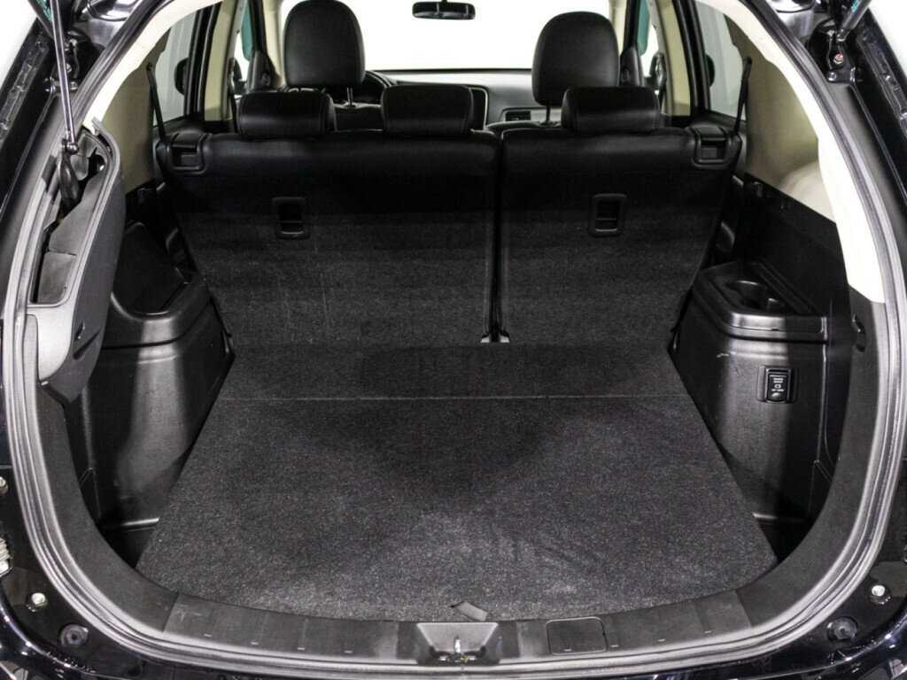 Купить Mitsubishi Outlander с пробегом. Фото: #14