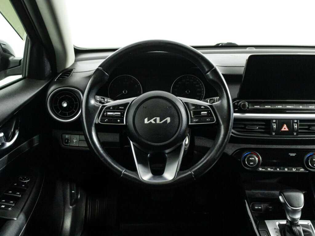 Купить Kia Cerato с пробегом. Фото: #18