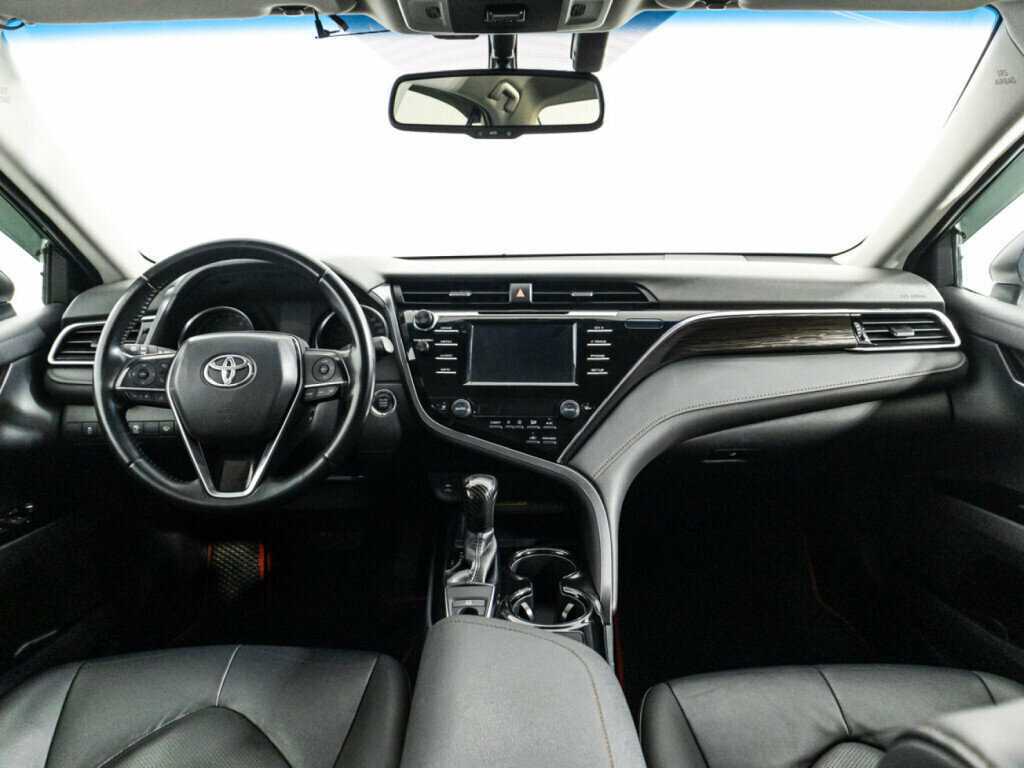 Купить Toyota Camry с пробегом. Фото: #12