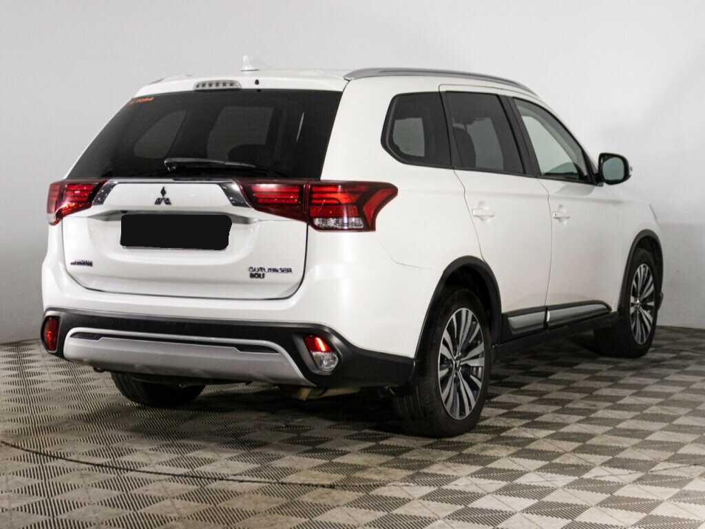 Купить Mitsubishi Outlander с пробегом. Фото: #4