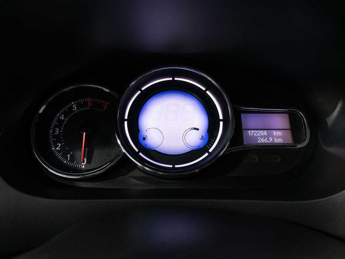 Купить Renault Fluence с пробегом. Фото: #11