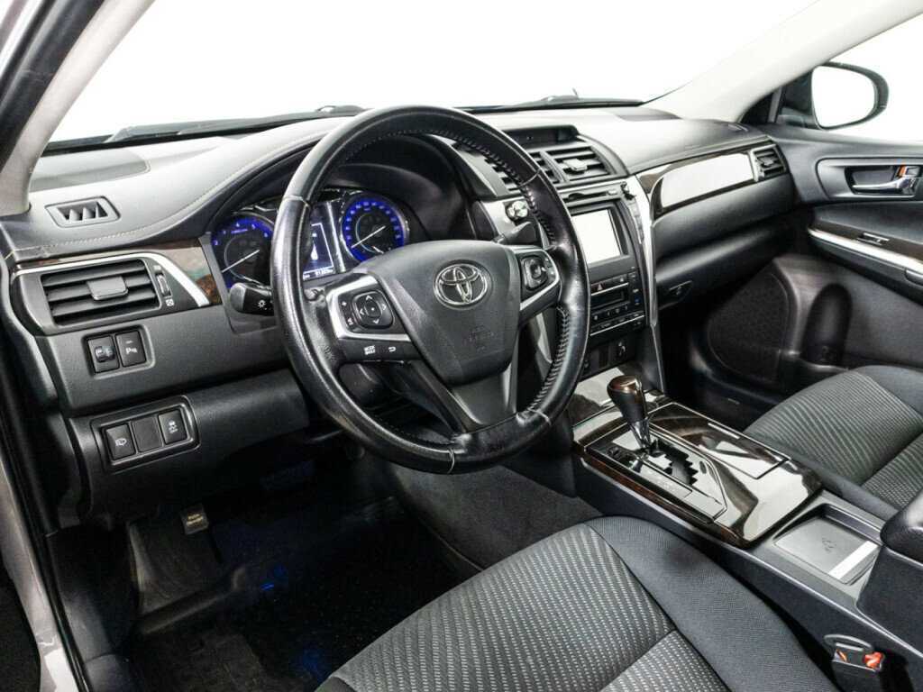 Купить Toyota Camry с пробегом. Фото: #10
