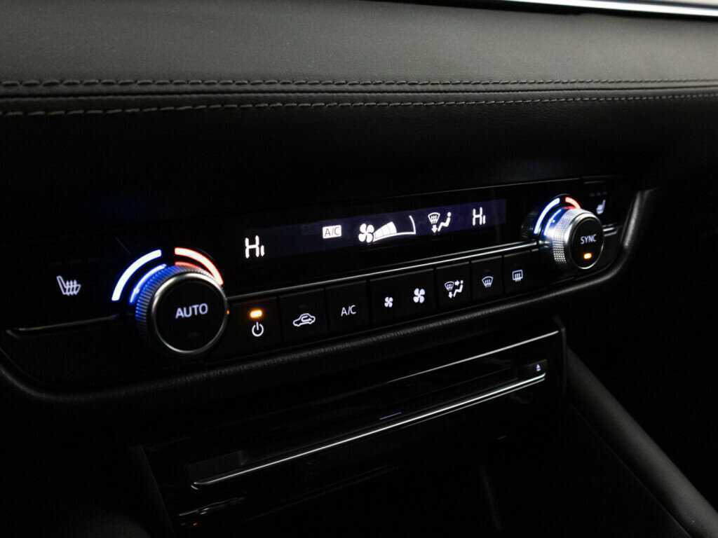 Купить Mazda 6 с пробегом. Фото: #11