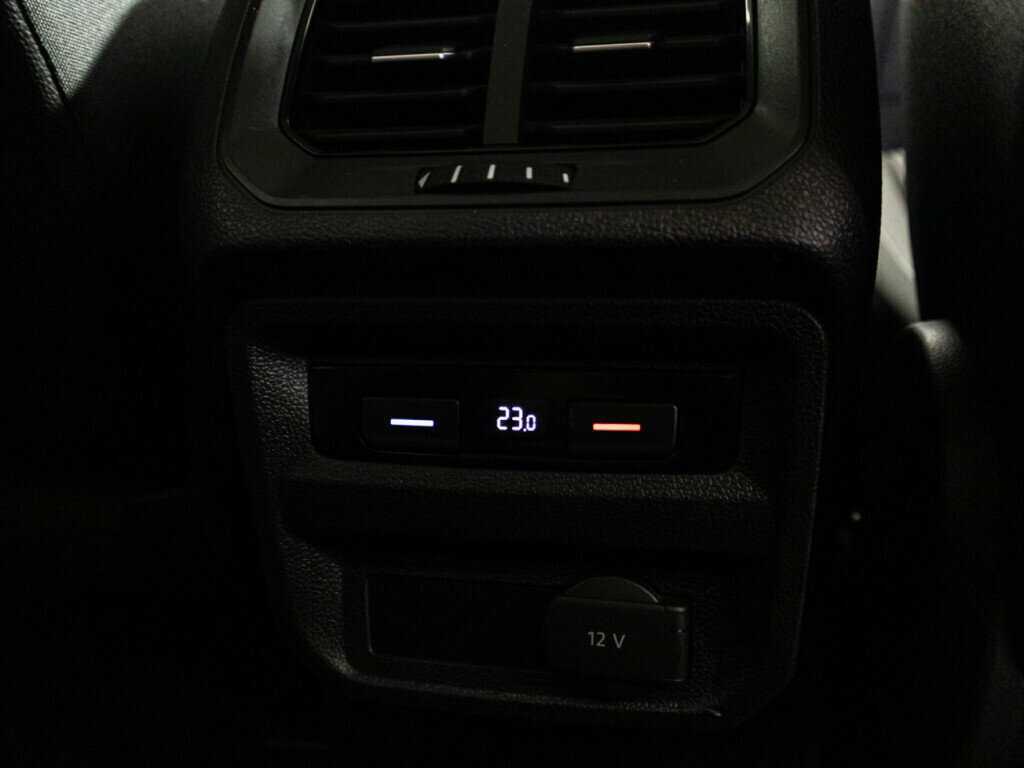 Купить Volkswagen Tiguan с пробегом. Фото: #17