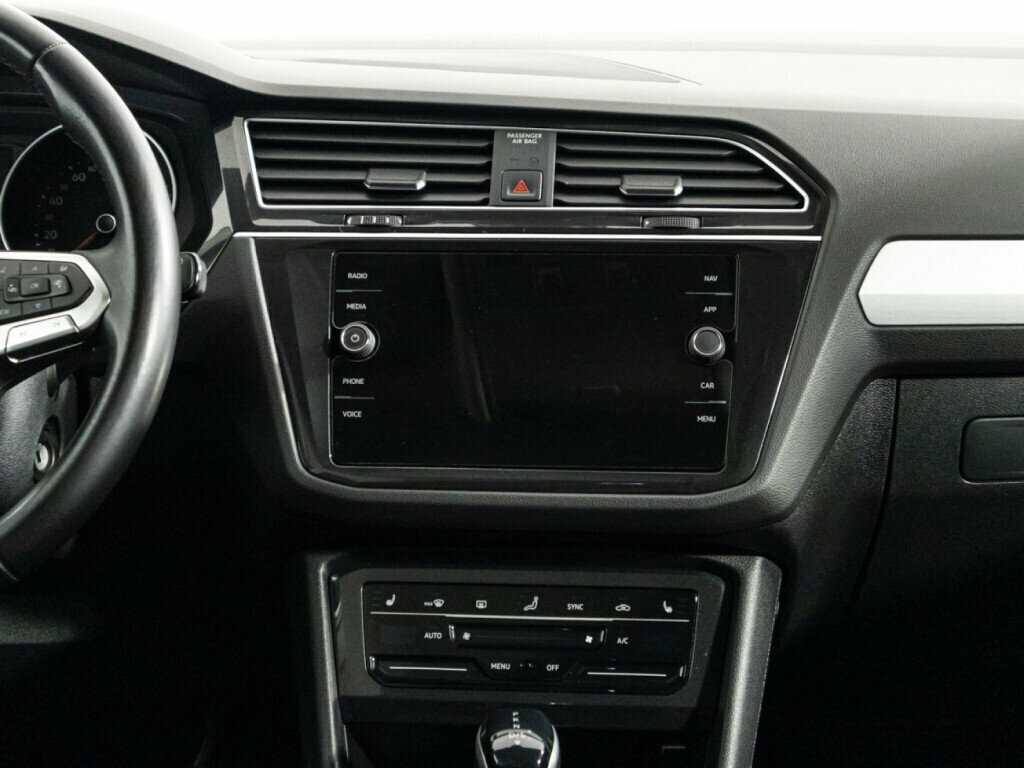 Купить Volkswagen Tiguan с пробегом. Фото: #12
