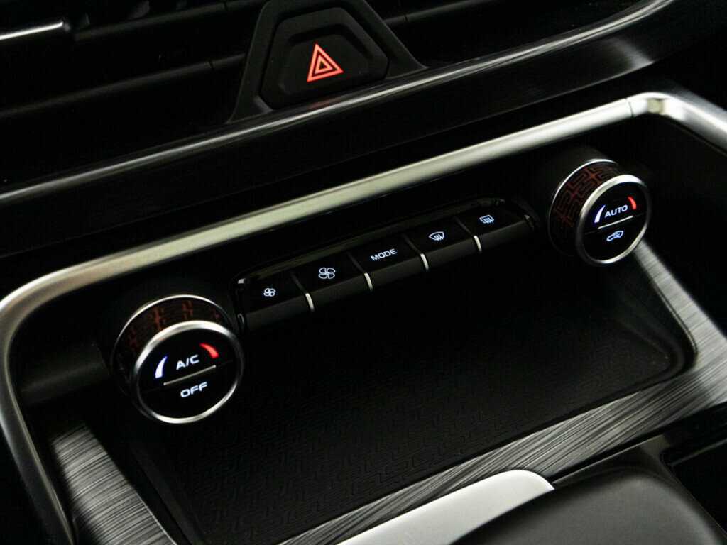 Купить Geely Tugella с пробегом. Фото: #17