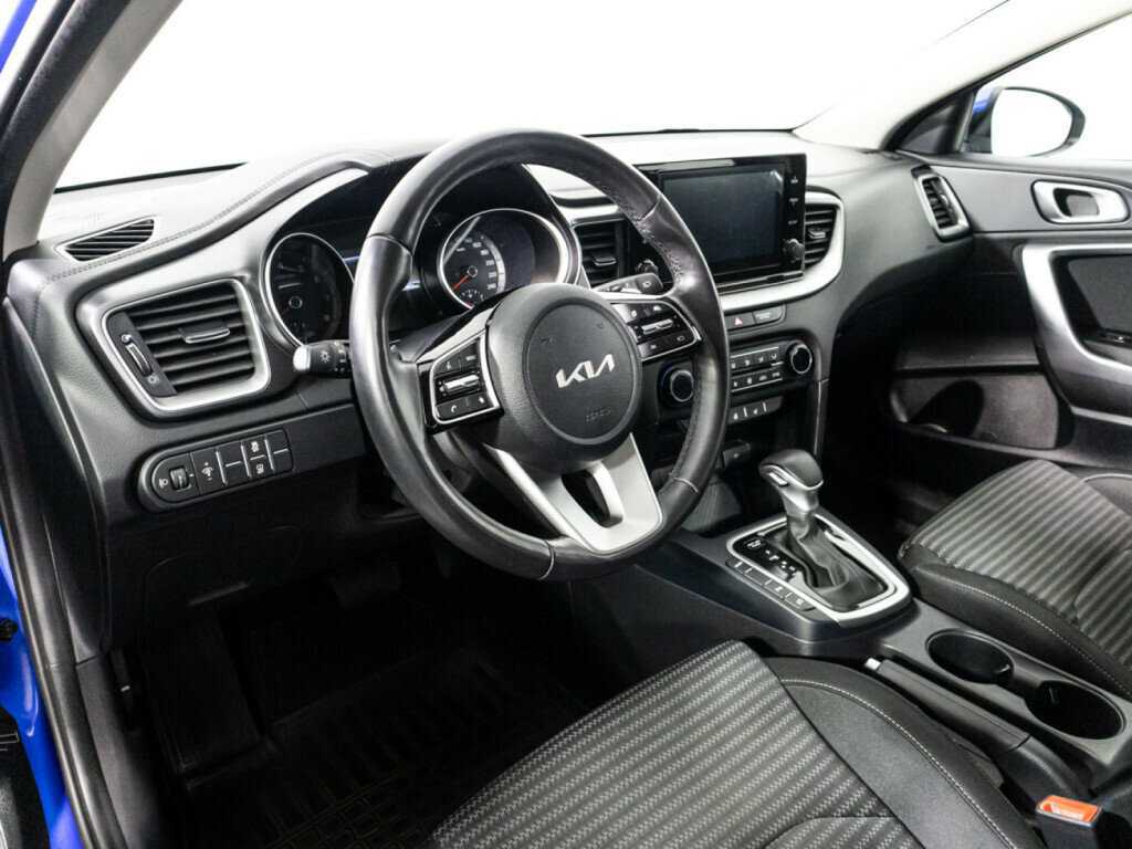 Купить Kia Ceed с пробегом. Фото: #11