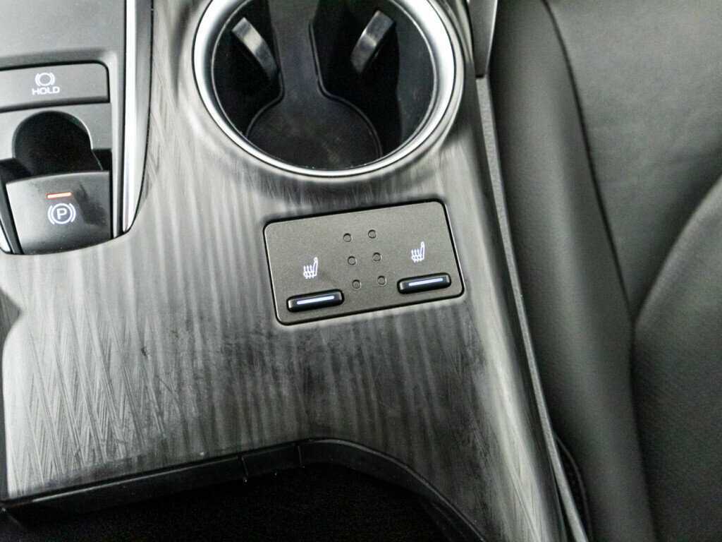 Купить Toyota Camry с пробегом. Фото: #16