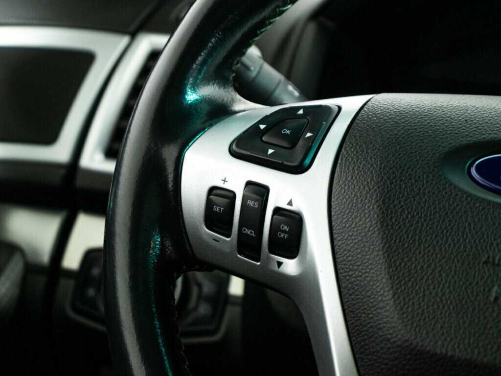 Купить Ford Explorer с пробегом. Фото: #21