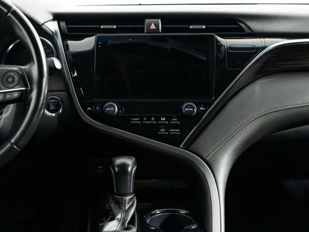 Купить Toyota Camry с пробегом. Фото: #13