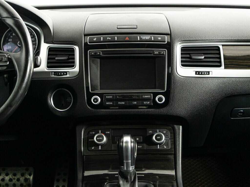 Купить Volkswagen Touareg с пробегом. Фото: #13