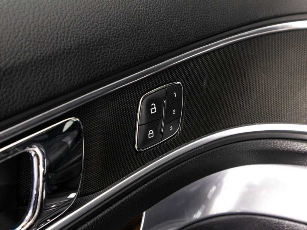 Купить Ford Explorer с пробегом. Фото: #15