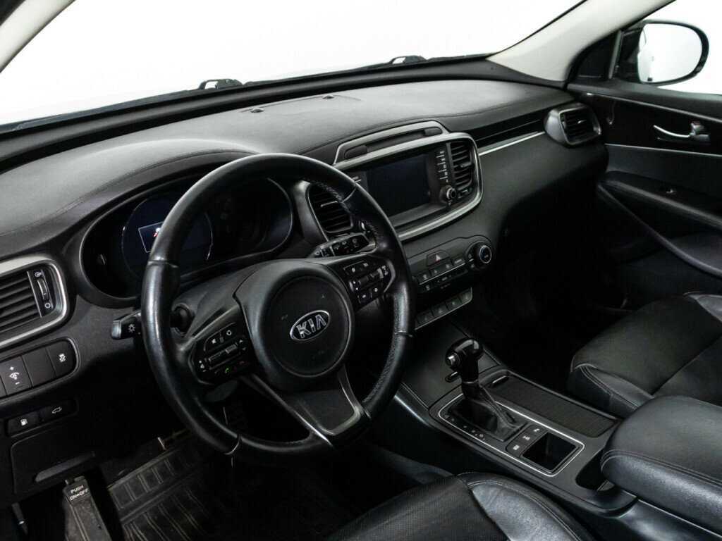 Купить Kia Sorento с пробегом. Фото: #10