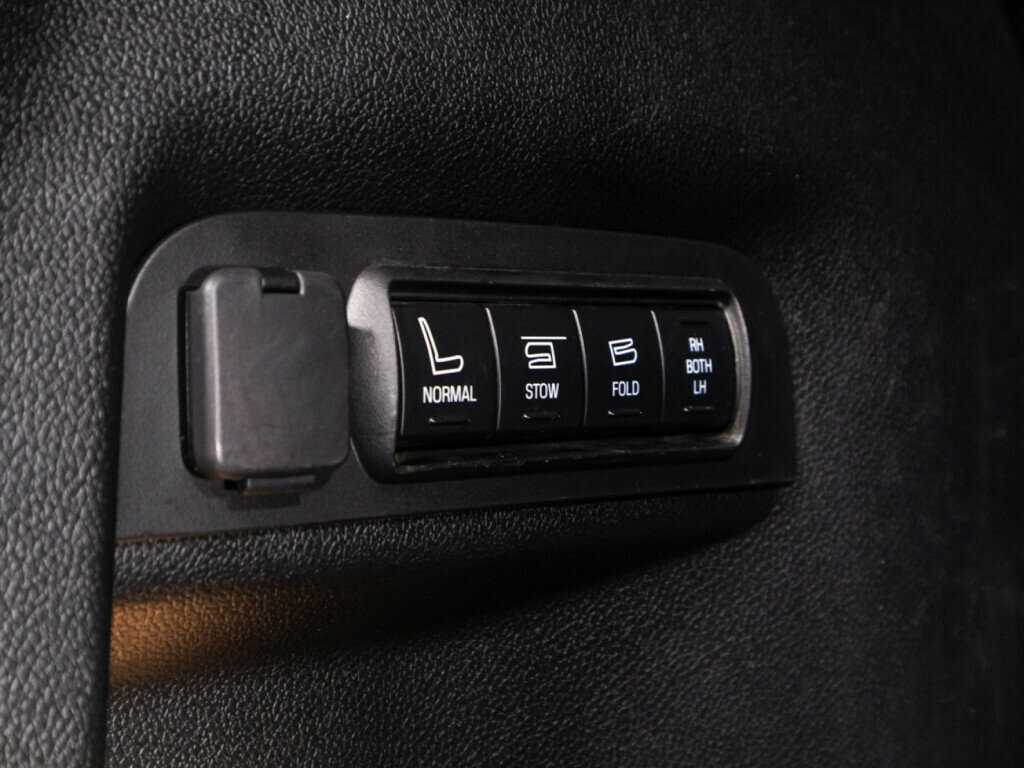 Купить Ford Explorer с пробегом. Фото: #14