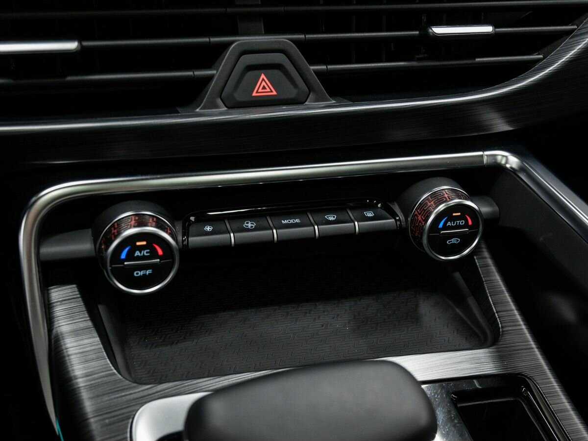 Купить Geely Tugella с пробегом. Фото: #19