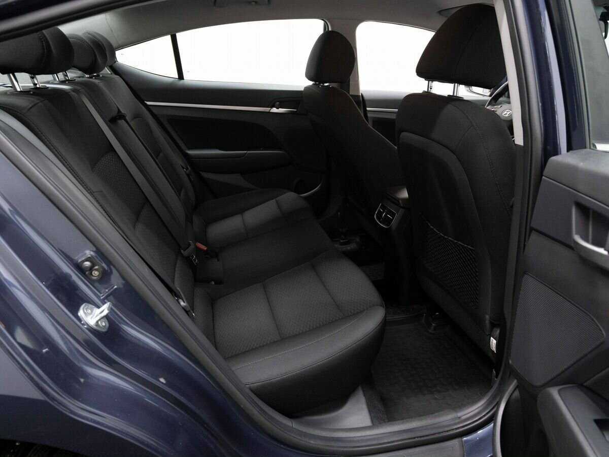 Купить Hyundai Elantra с пробегом. Фото: #11