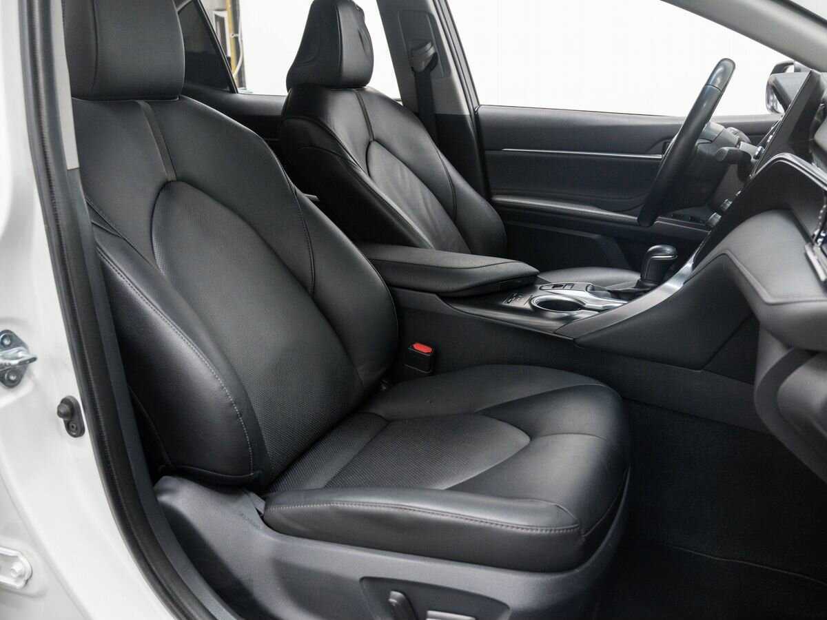 Купить Toyota Camry с пробегом. Фото: #8