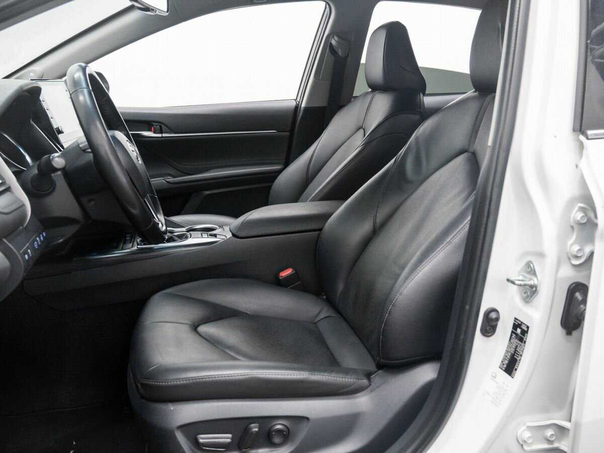 Купить Toyota Camry с пробегом. Фото: #14