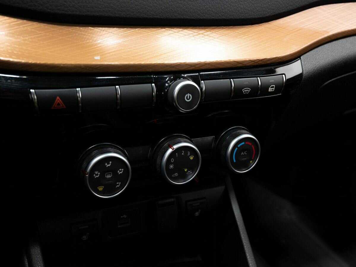 Купить Lada (ВАЗ) Vesta с пробегом. Фото: #21