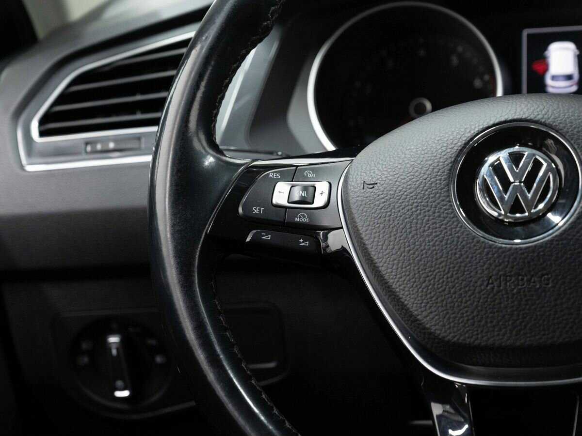 Купить Volkswagen Tiguan с пробегом. Фото: #16