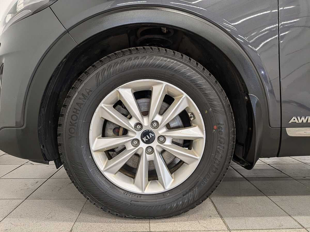 Купить Kia Sorento с пробегом. Фото: #11