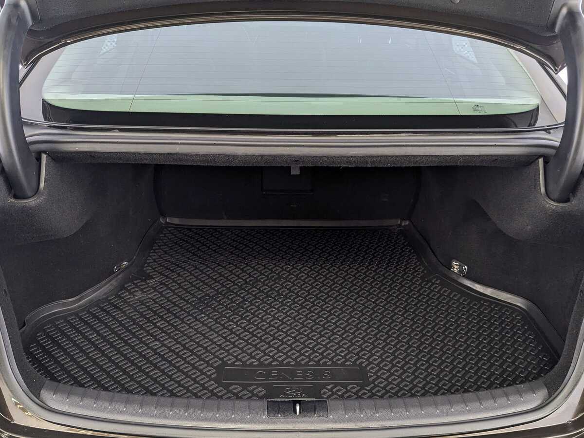 Купить Hyundai Genesis с пробегом. Фото: #9