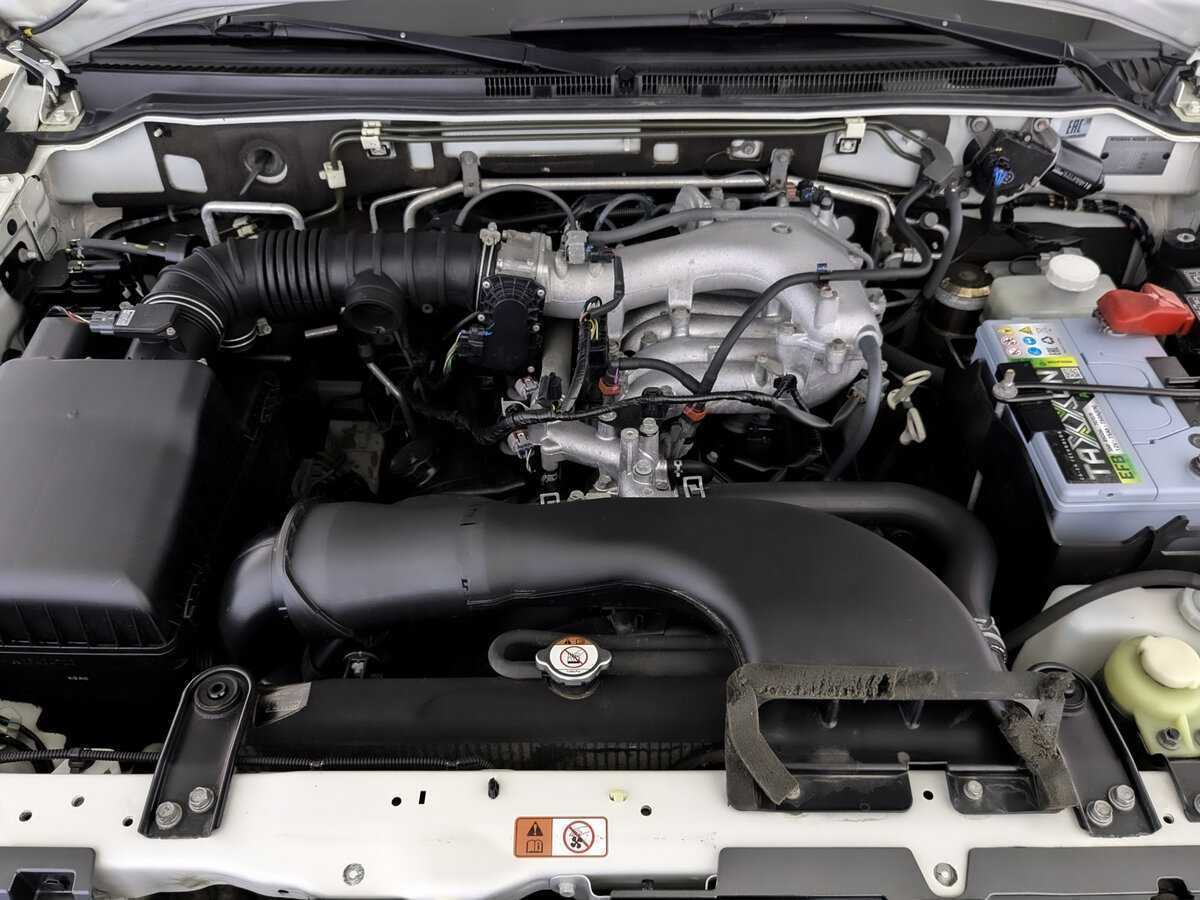 Купить Mitsubishi Pajero с пробегом. Фото: #8