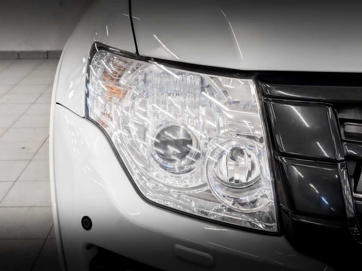 Купить Mitsubishi Pajero с пробегом. Фото: #16